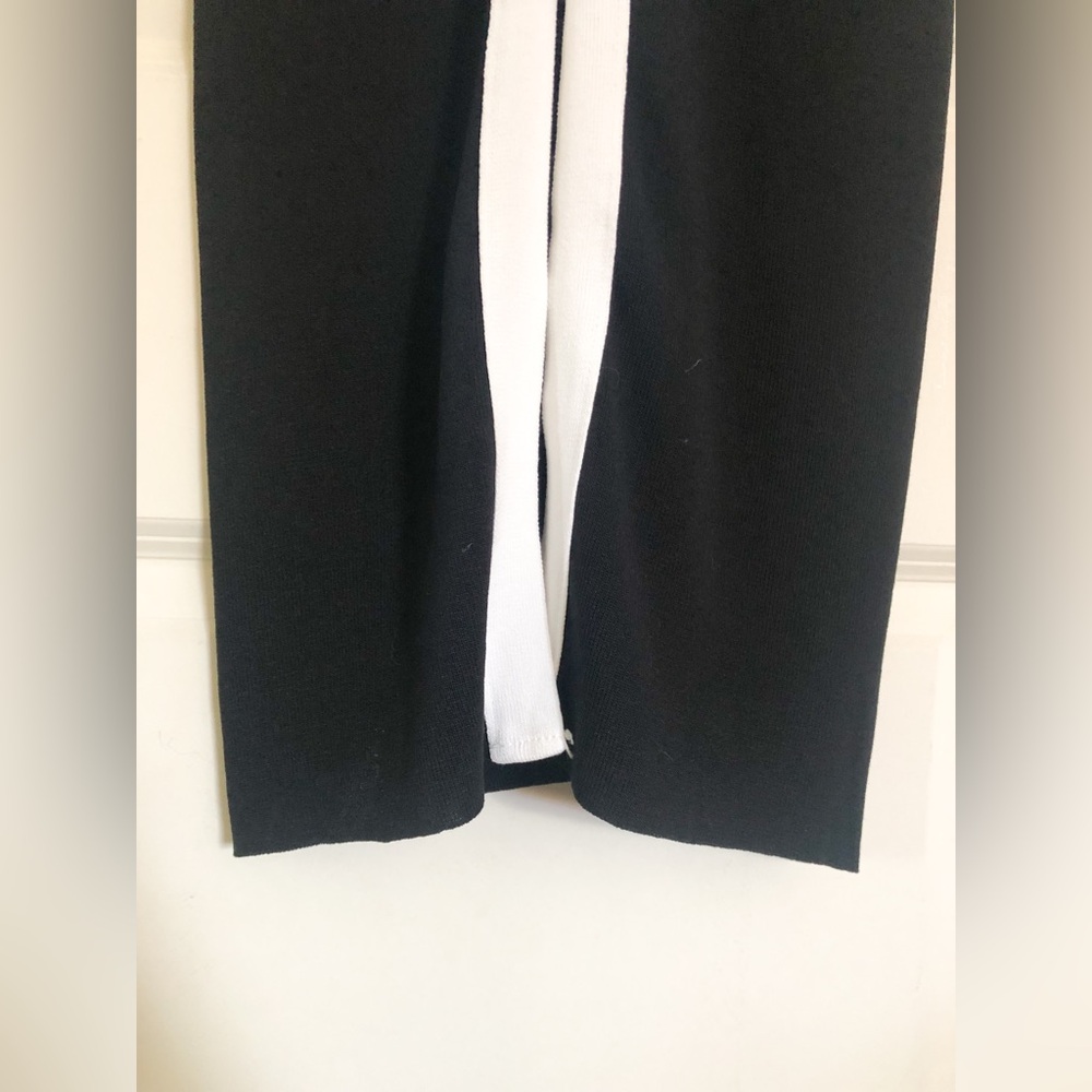 V-Neck Knit Colorblock Sleeveless Maxi Dress - Picture 16 of 16